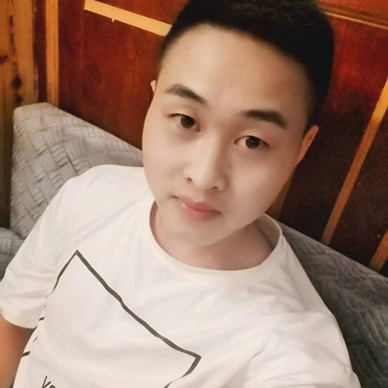 娃娃脸小爸爸的第一张照片--遵义认干亲服务网